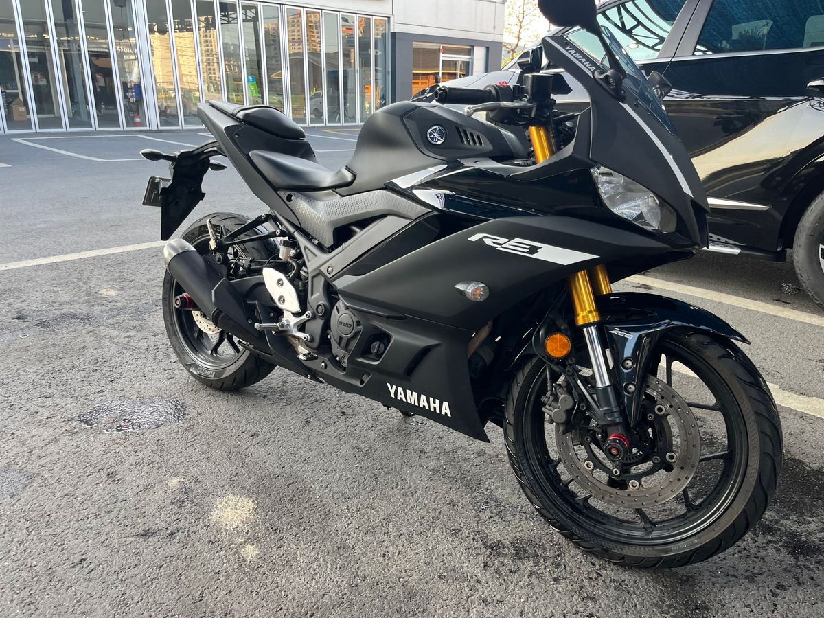 야마하 YZF R3 main