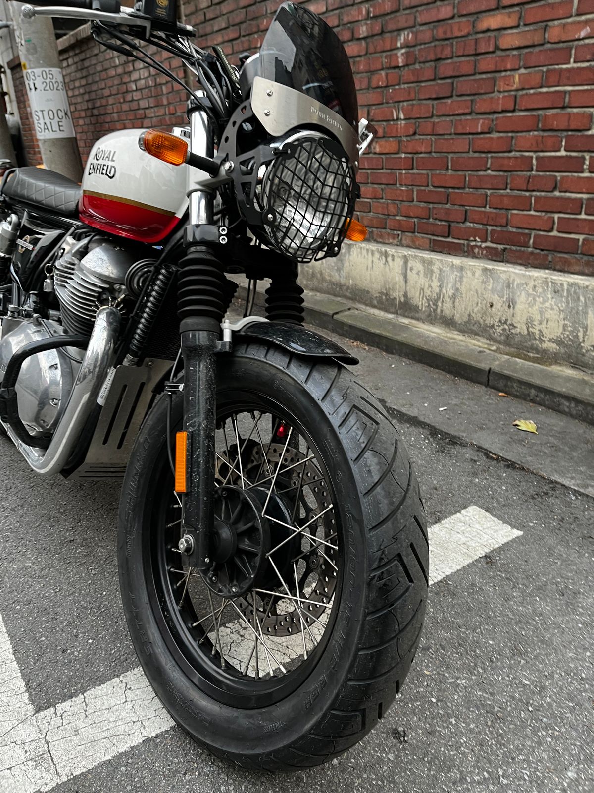로얄엔필드 인터셉터 650 main