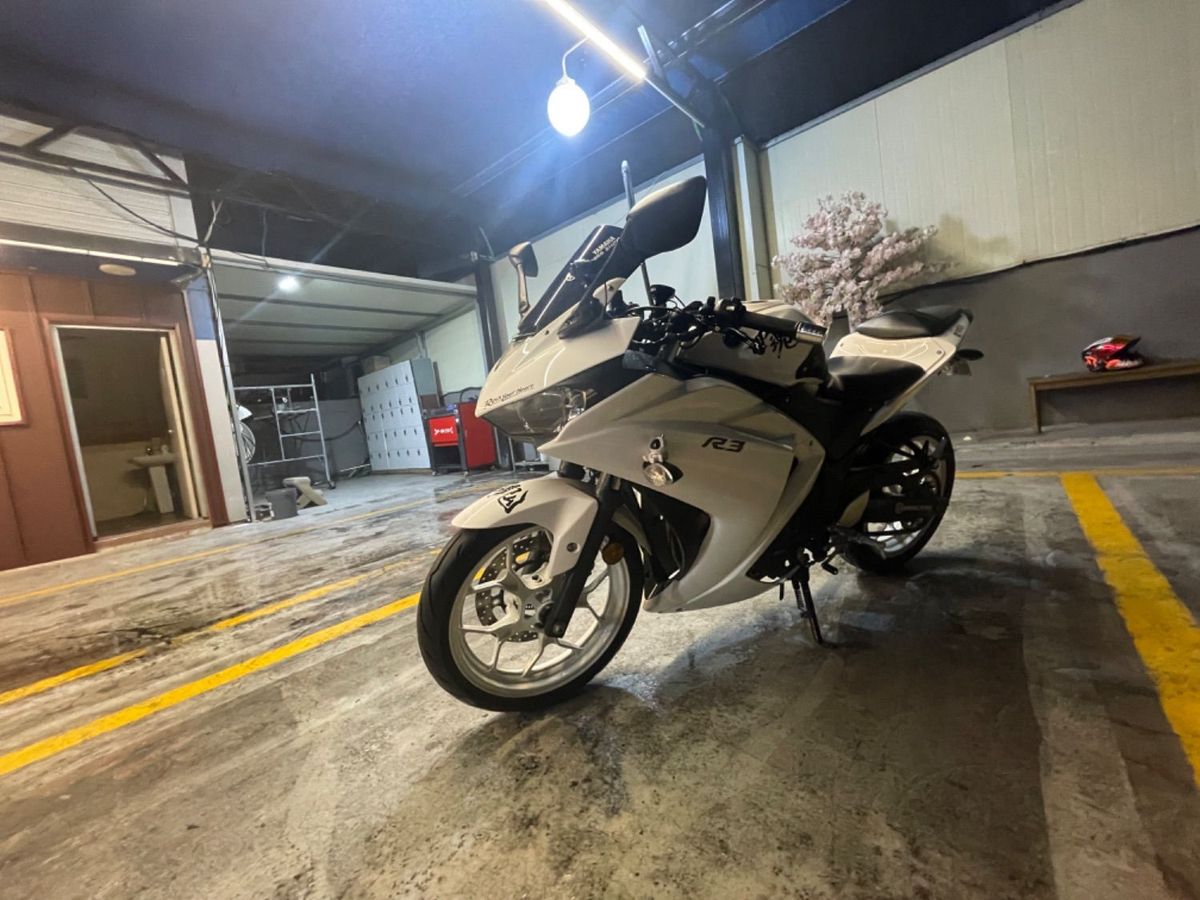 야마하 YZF R3 4