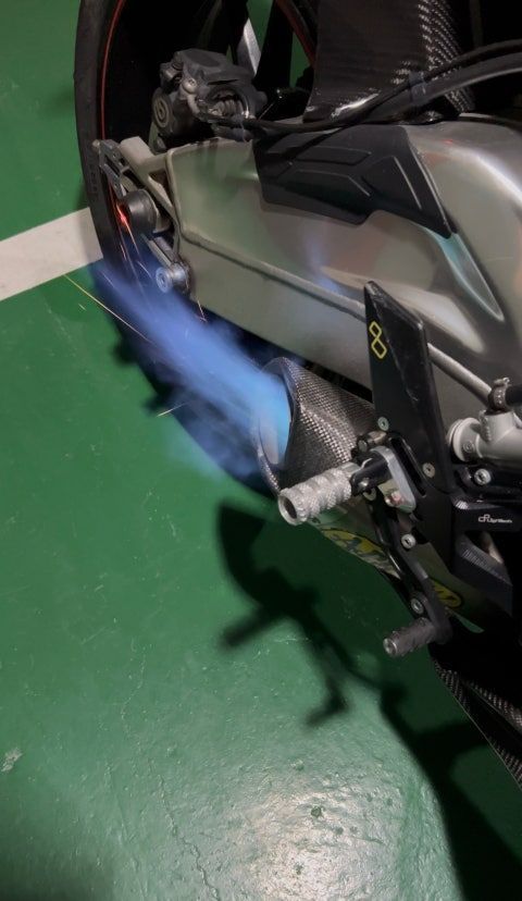 BMW S 1000 RR more