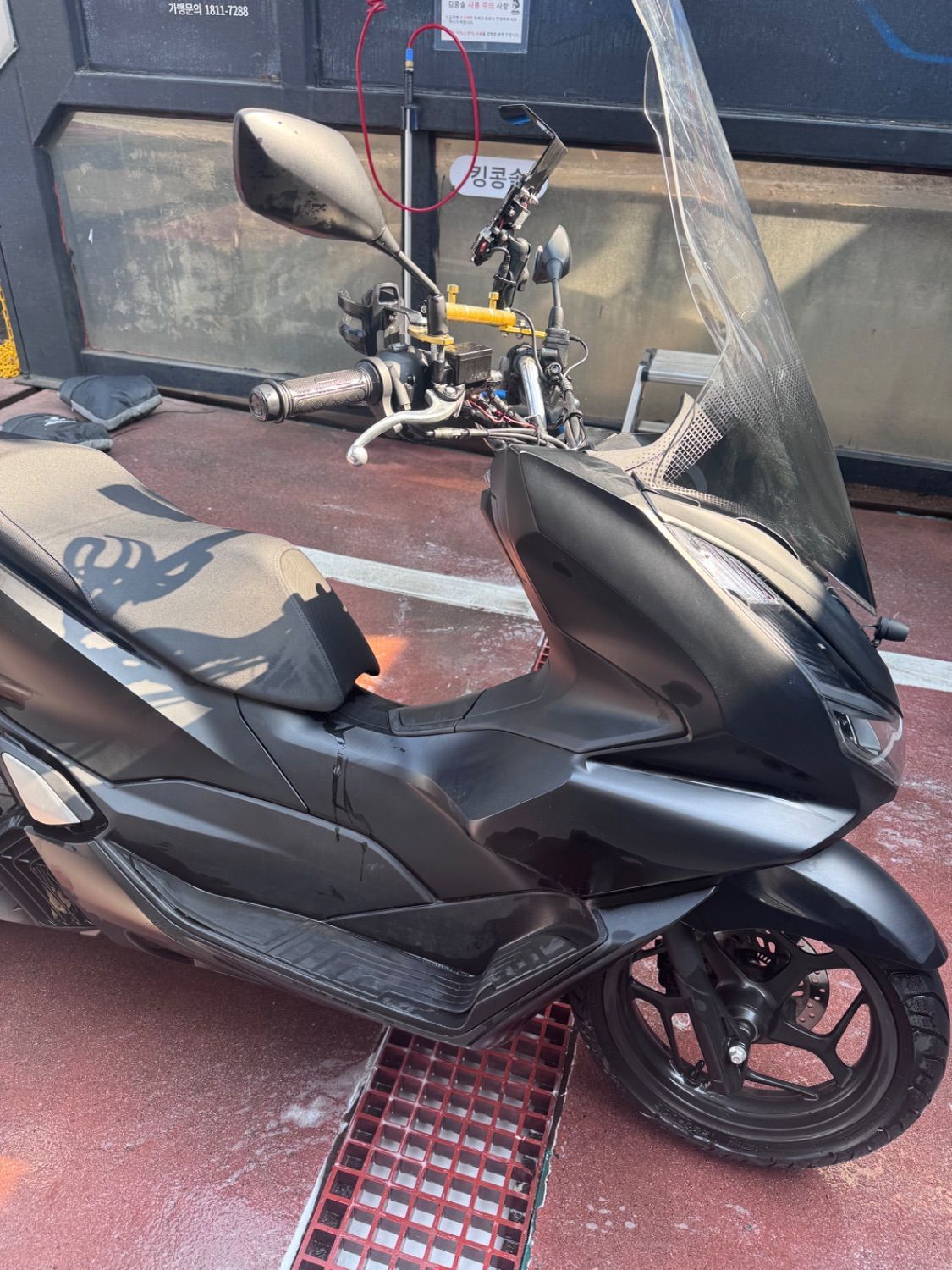 혼다 PCX 125 more