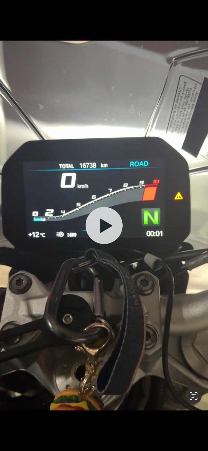 BMW F 900 R main