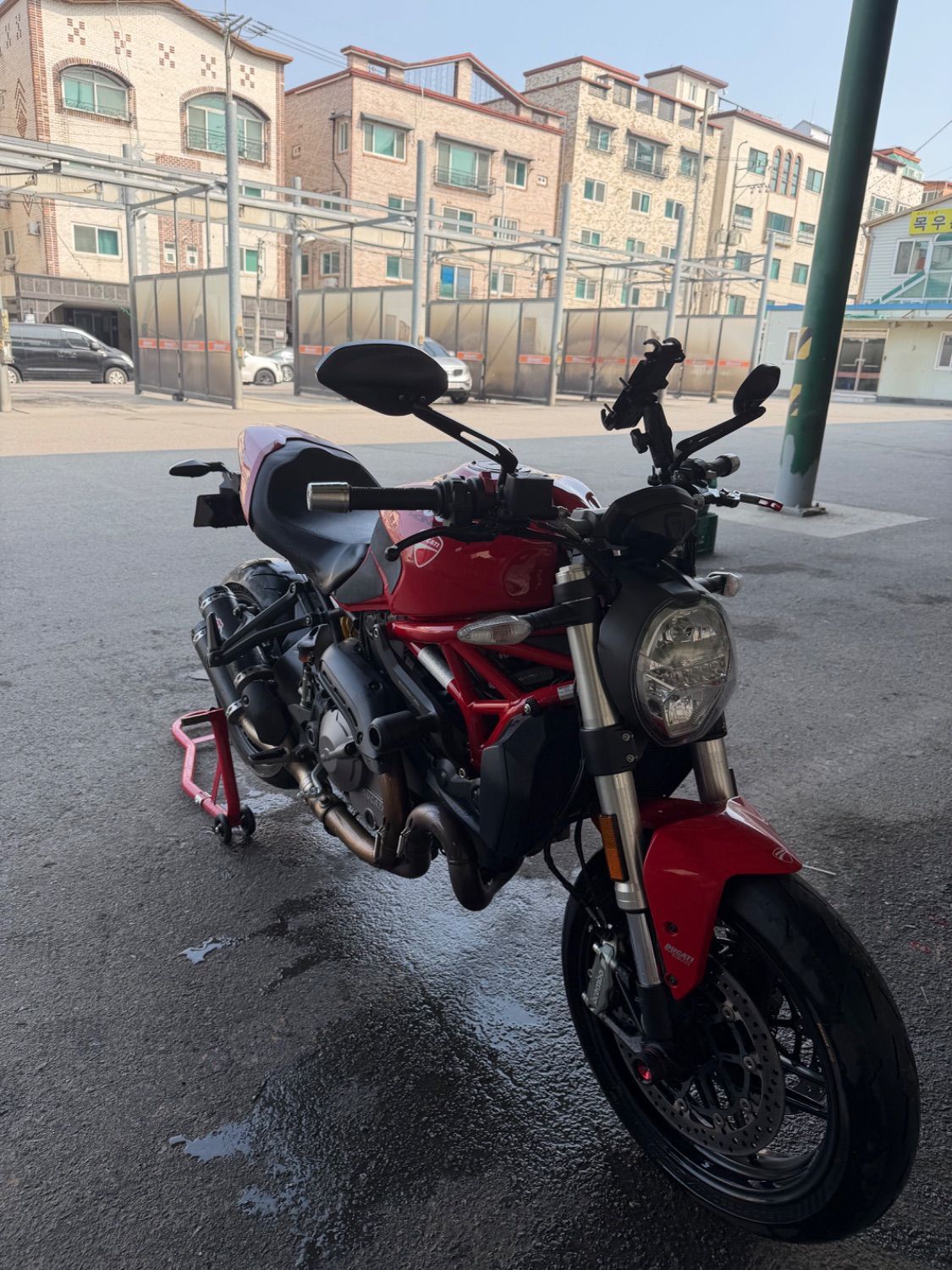 두카티 몬스터 821 more