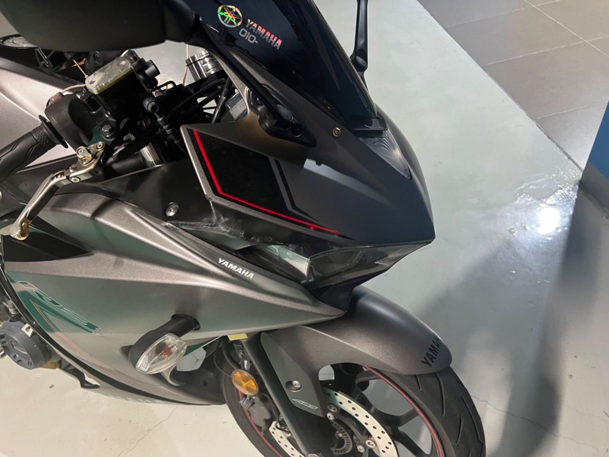 야마하 YZF R3 more