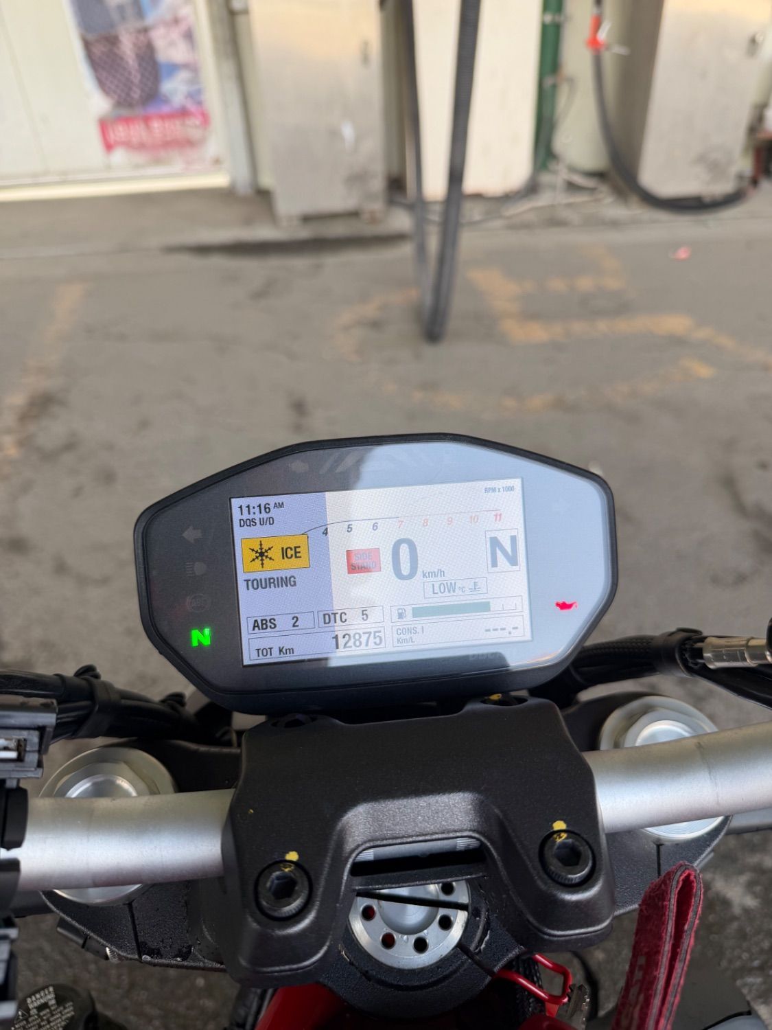 두카티 몬스터 821 11