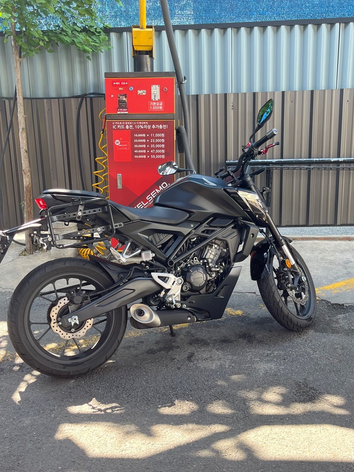 혼다 CB 125 R thumb 2
