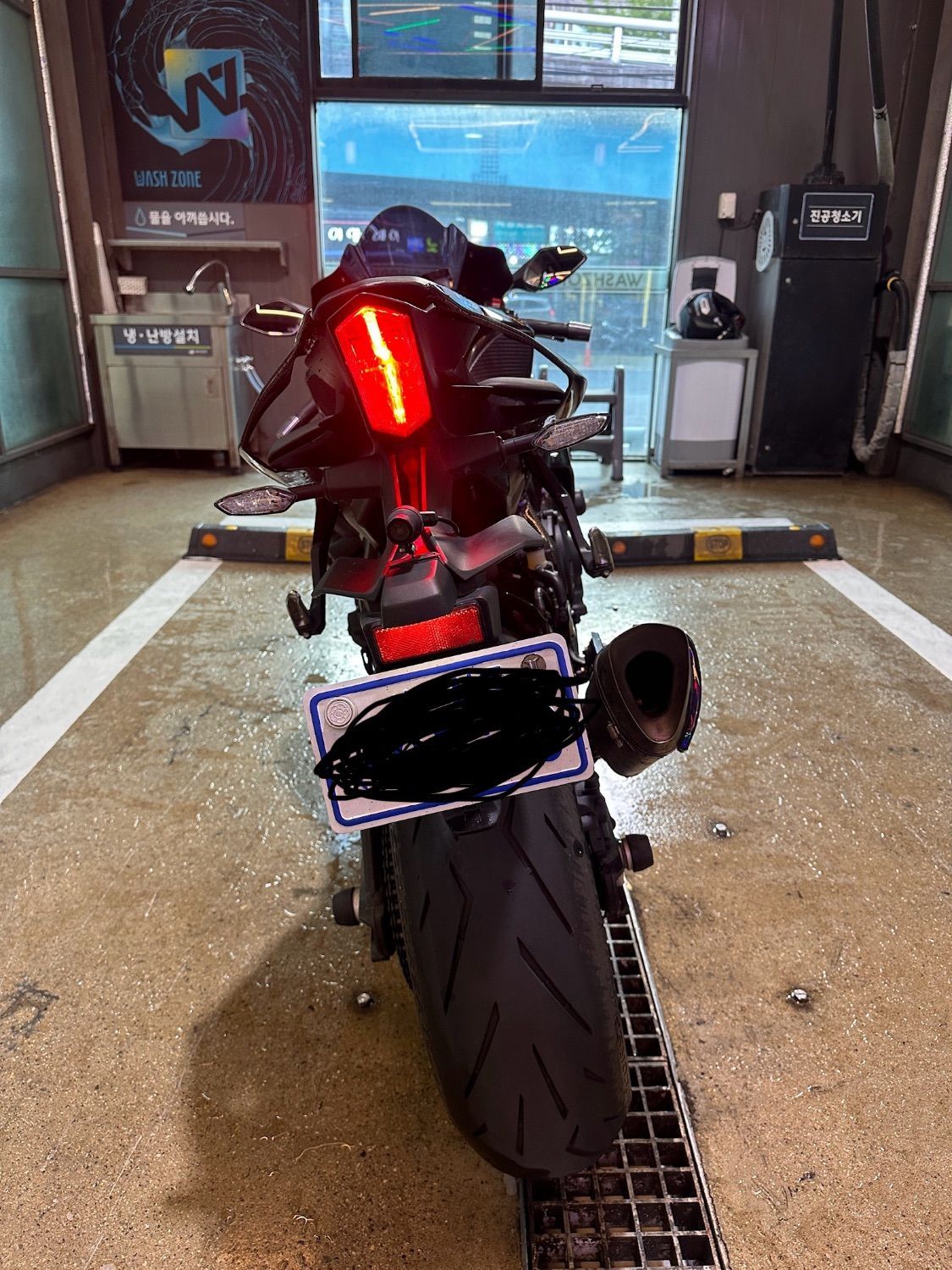 야마하 YZF R1 more
