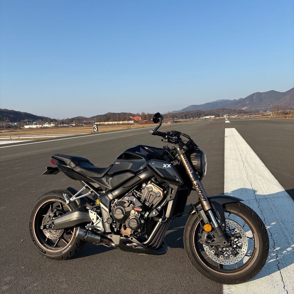 혼다 CB 650 R more