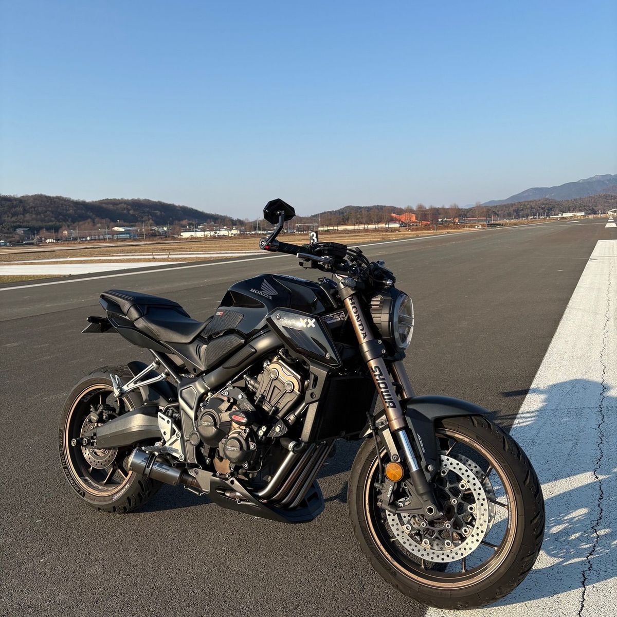 혼다 CB 650 R thumb 2