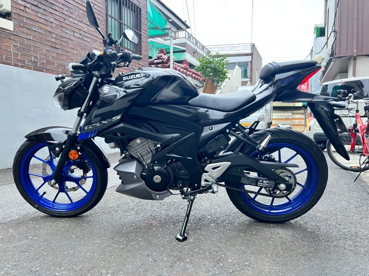 스즈키 GSX S 125 main
