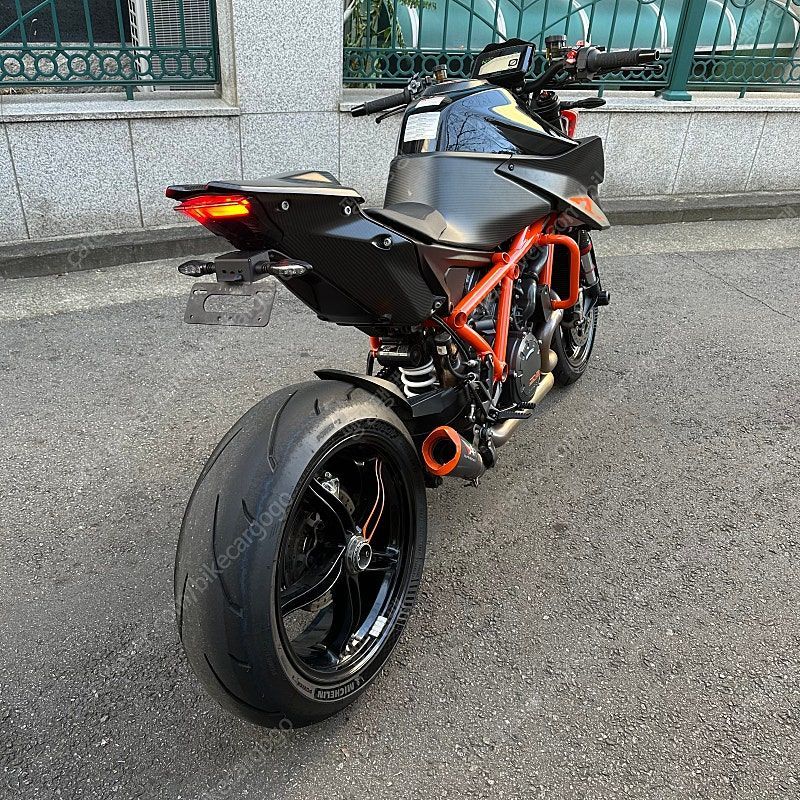 KTM 1290 슈퍼듀크 R 11
