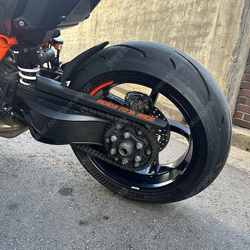 KTM 1290 슈퍼듀크 R 12
