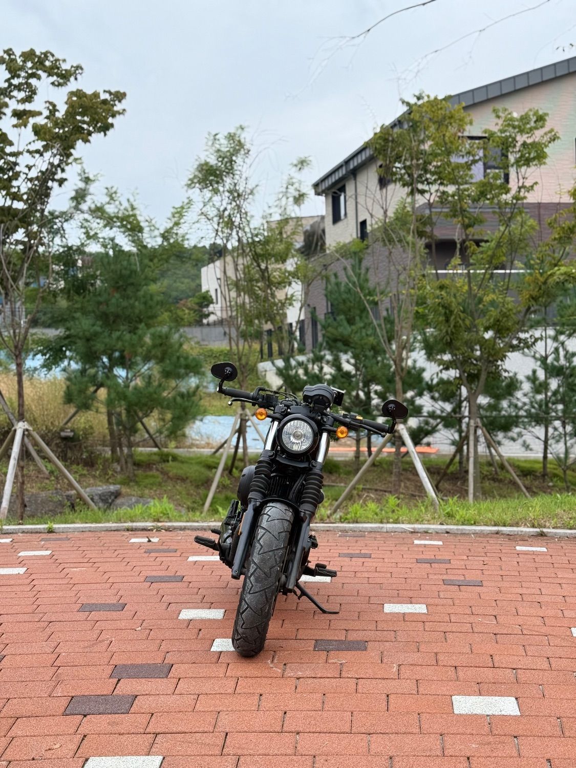 KR모터스 아퀼라 125 more