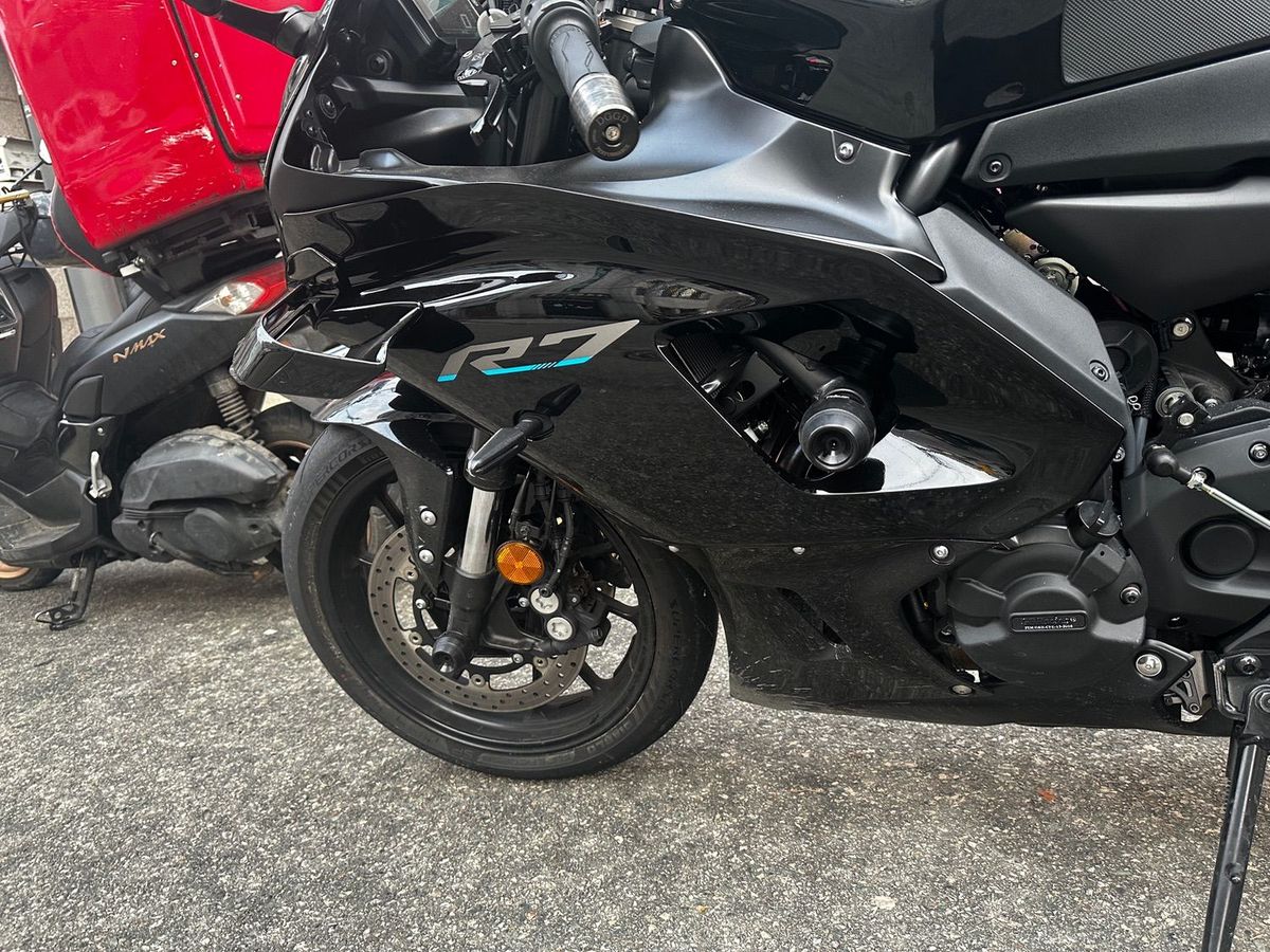 야마하 YZF R7 7