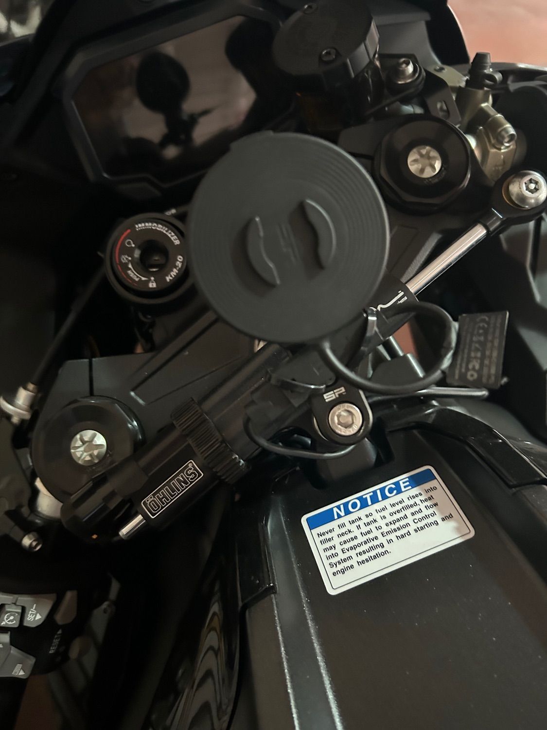 가와사키 닌자 ZX 10 R main