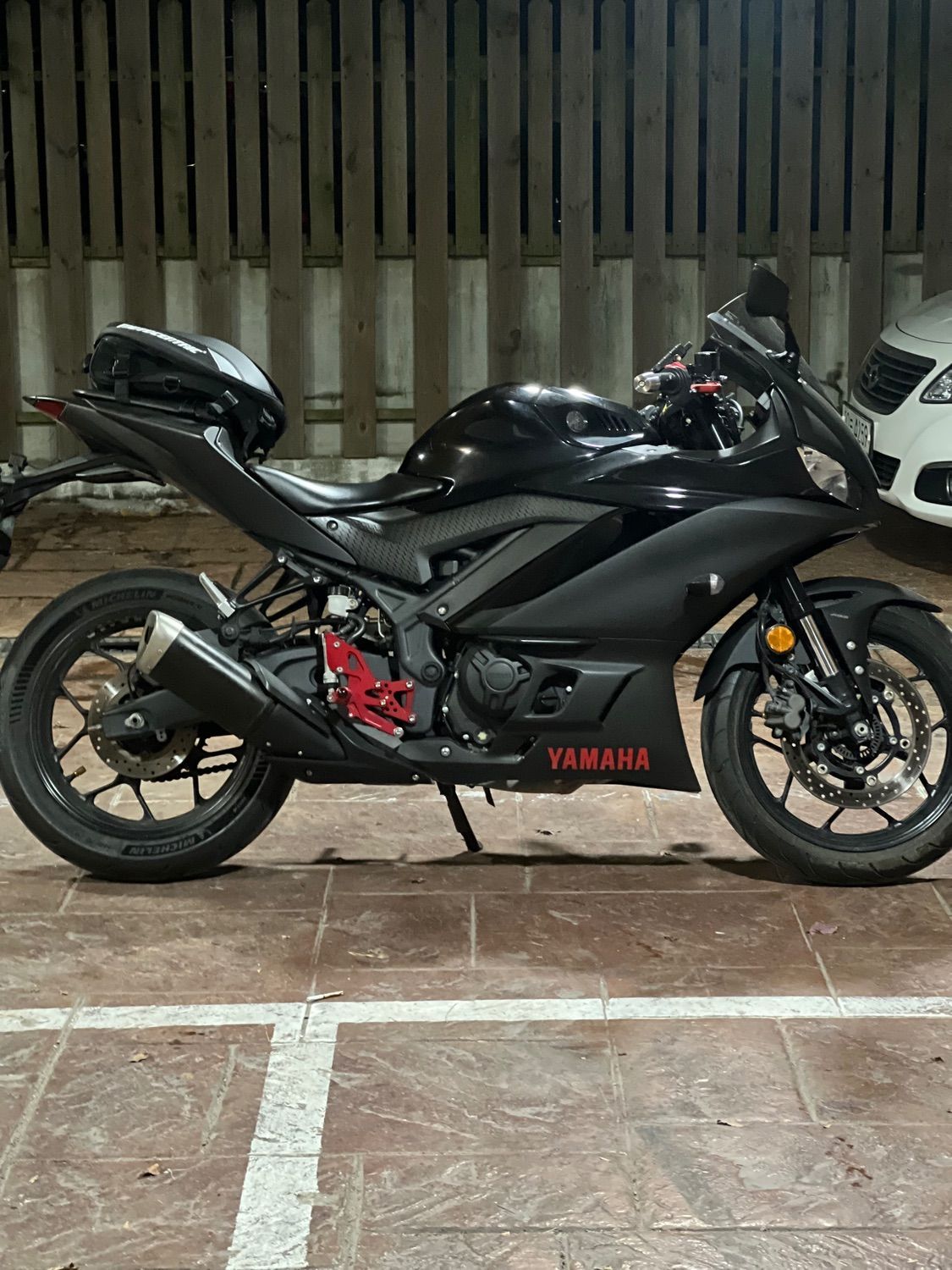 야마하 YZF R3 thumb 2