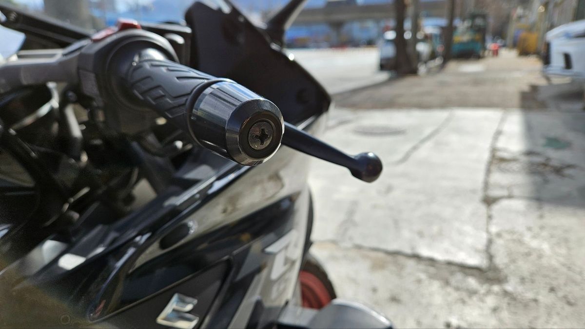 스즈키 GSX R 125 ABS 8