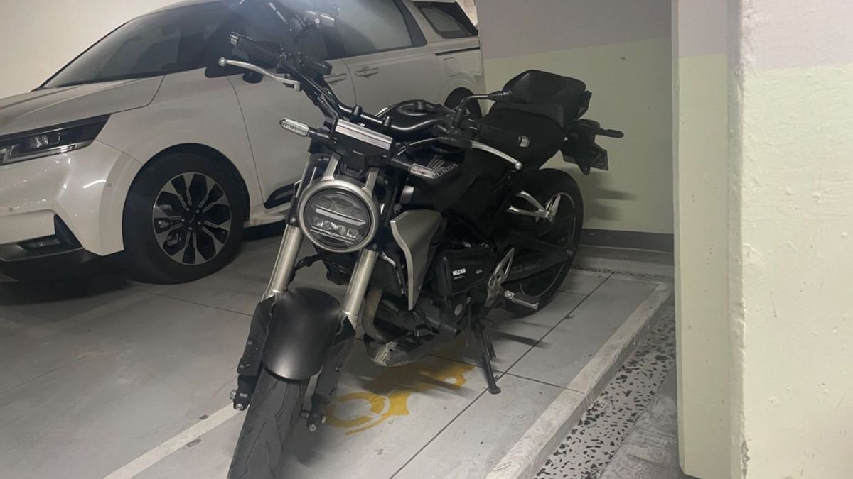 혼다 CB 300 R more