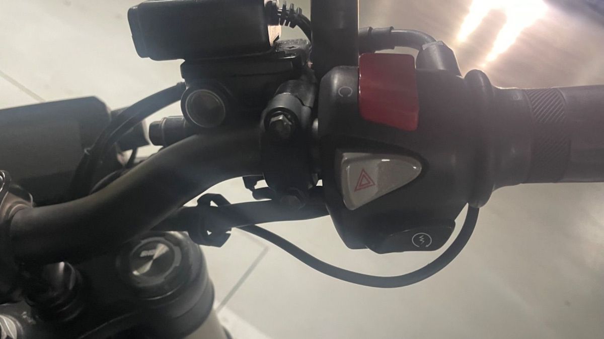 혼다 CB 300 R 6