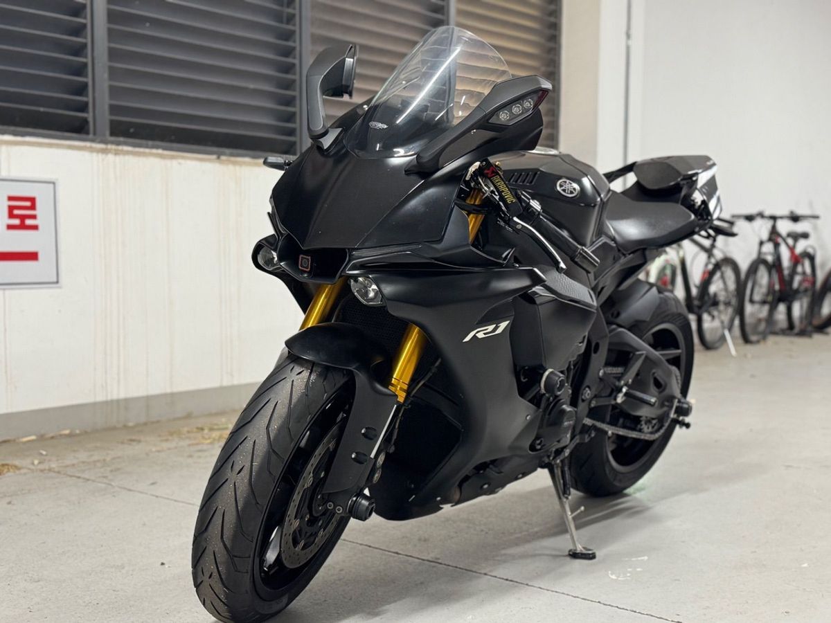 야마하 YZF R1 main