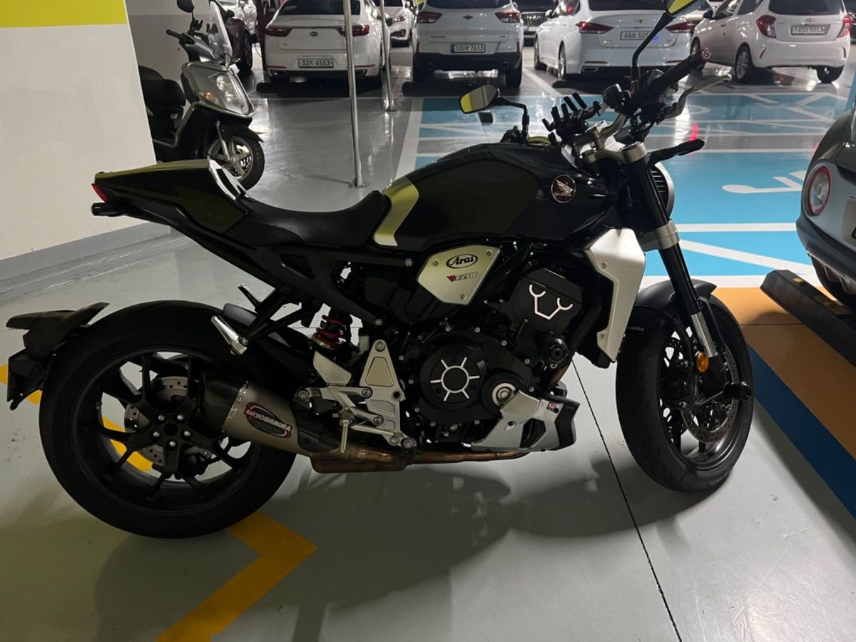 혼다 CB 1000 R main