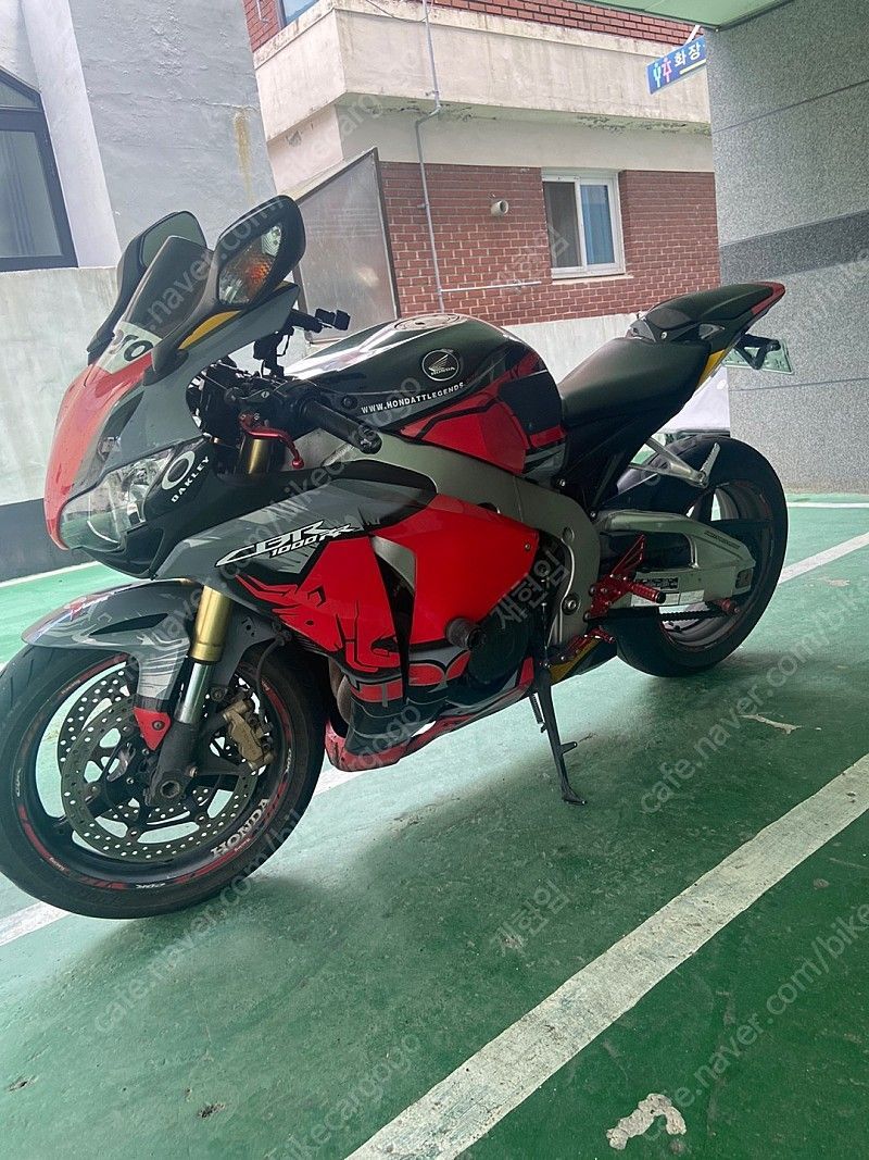 혼다 CBR 1000 RR more