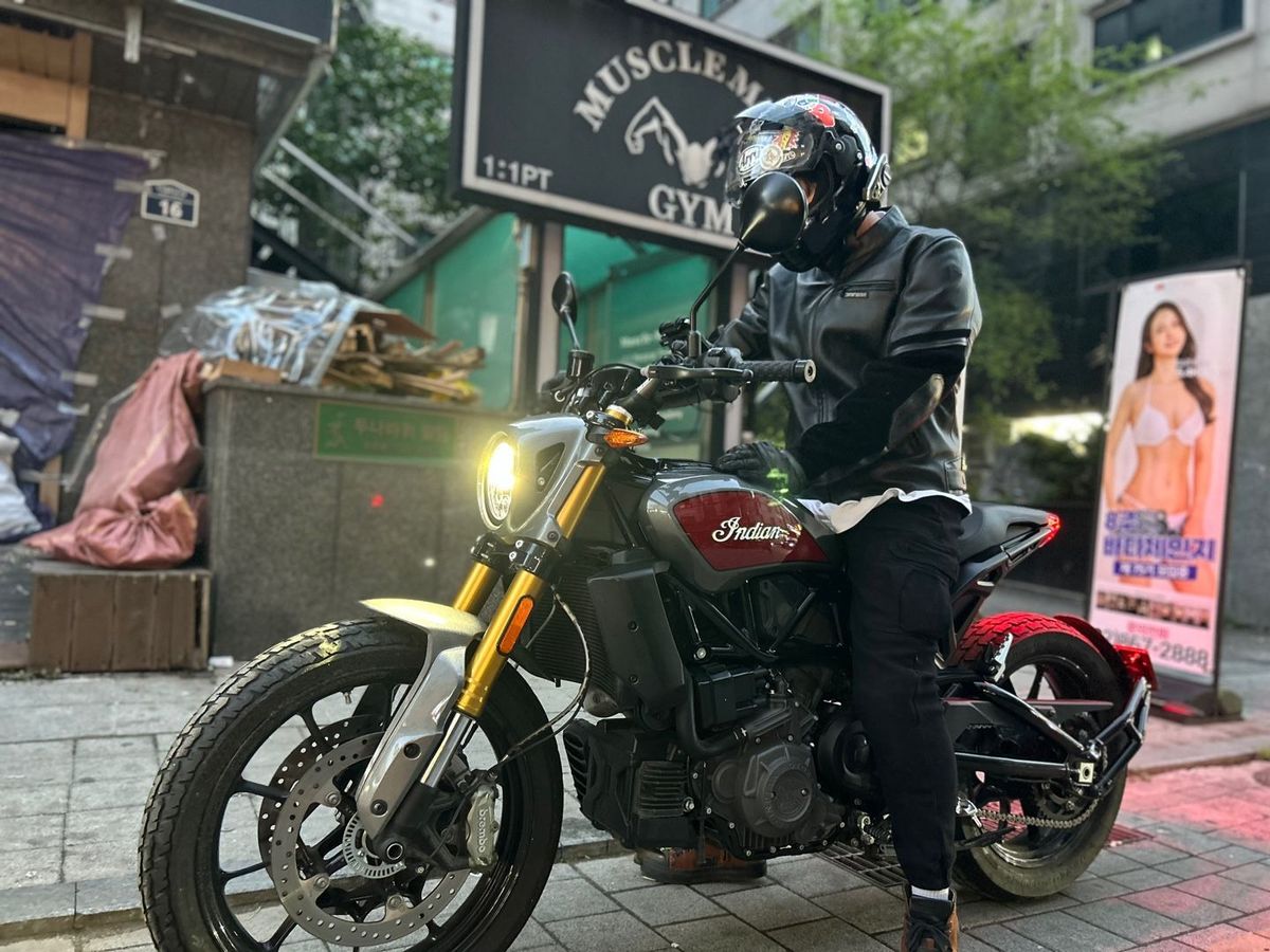 인디언모터사이클 FTR 1200 S 4