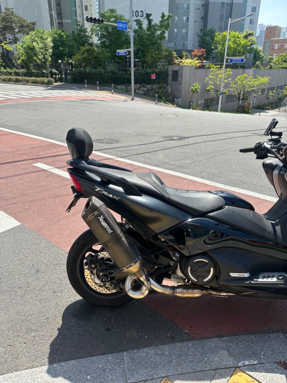 야마하 TMAX 530 more