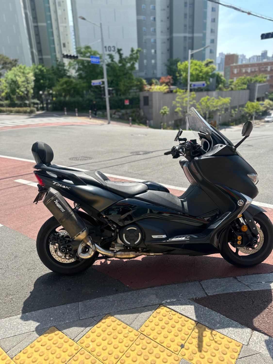야마하 TMAX 530 main