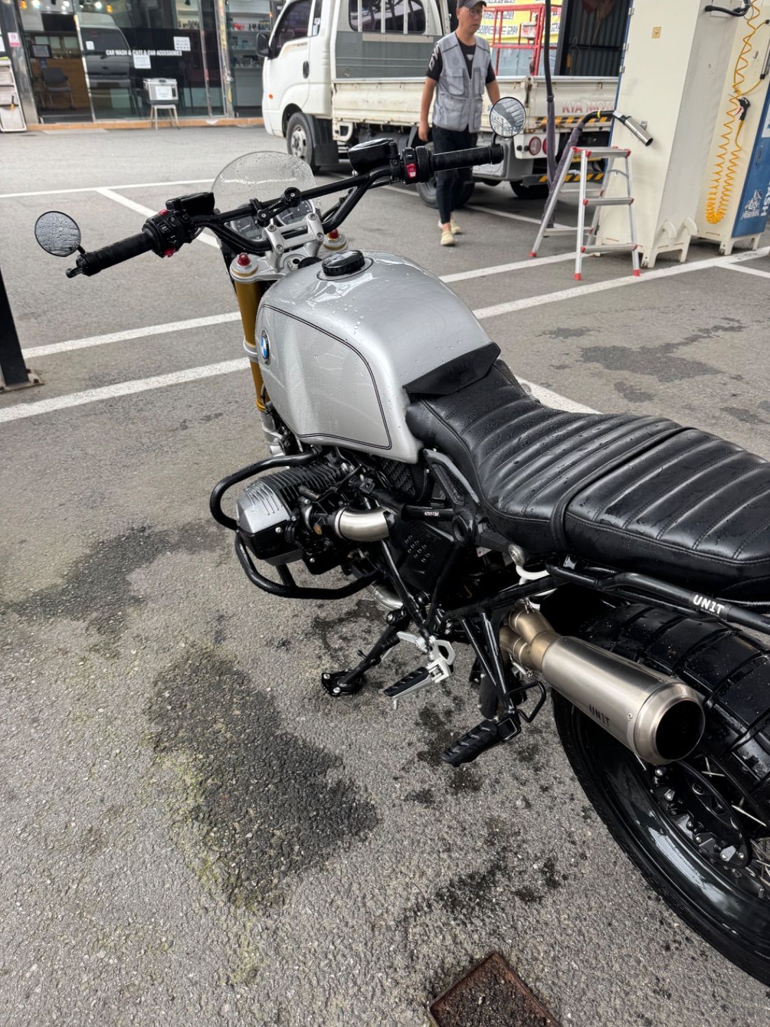 BMW R nine T  5