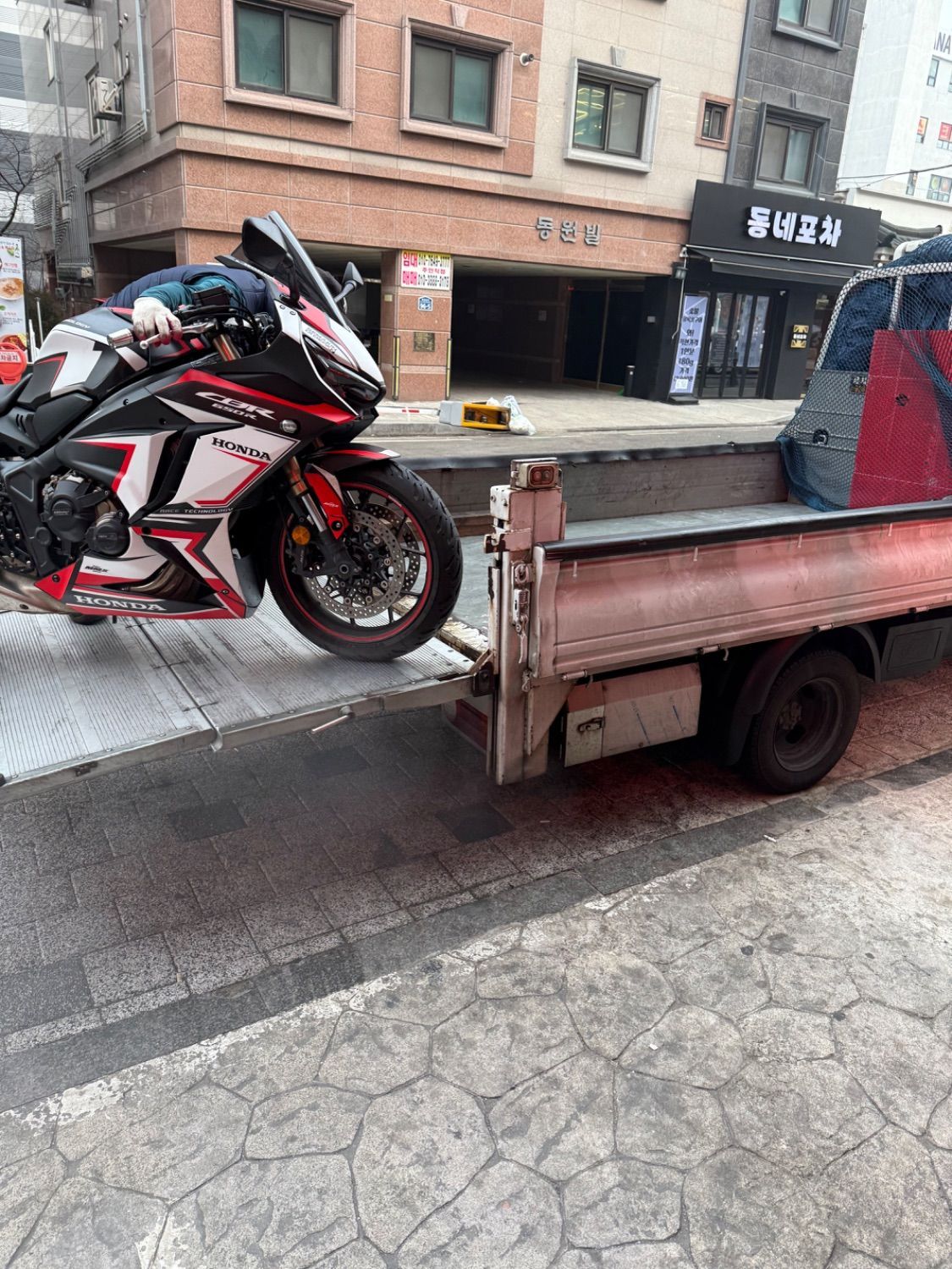 혼다 CBR 650 R MT main