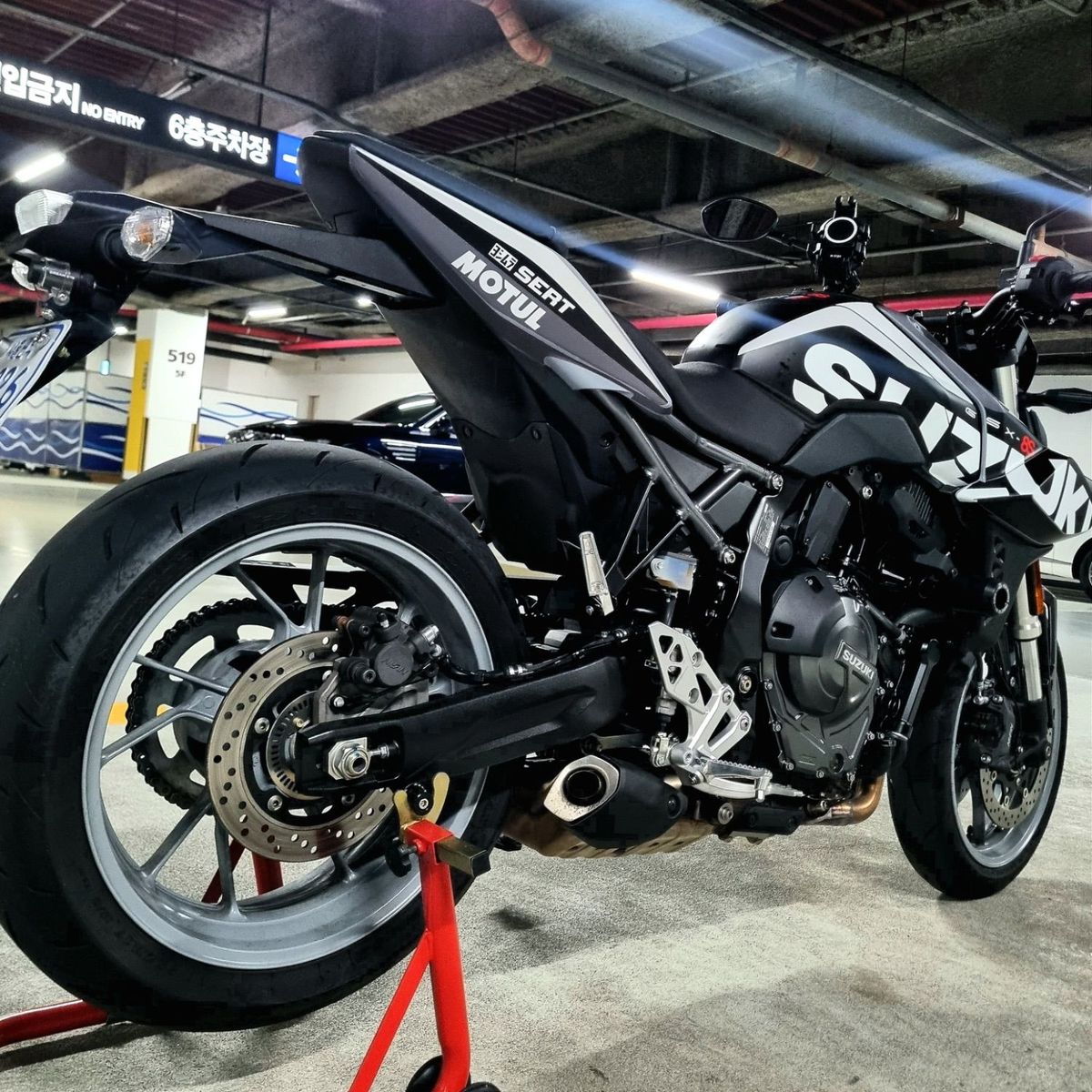 스즈키 GSX 8S more