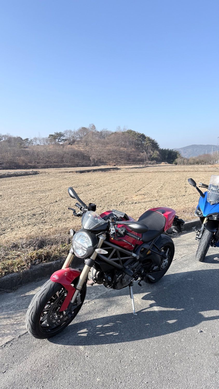 두카티 몬스터 1100 EVO 4