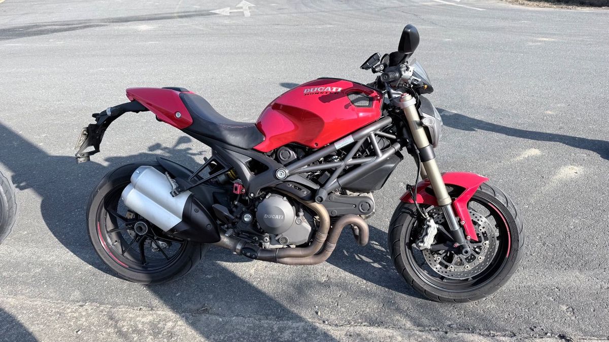 두카티 몬스터 1100 EVO main