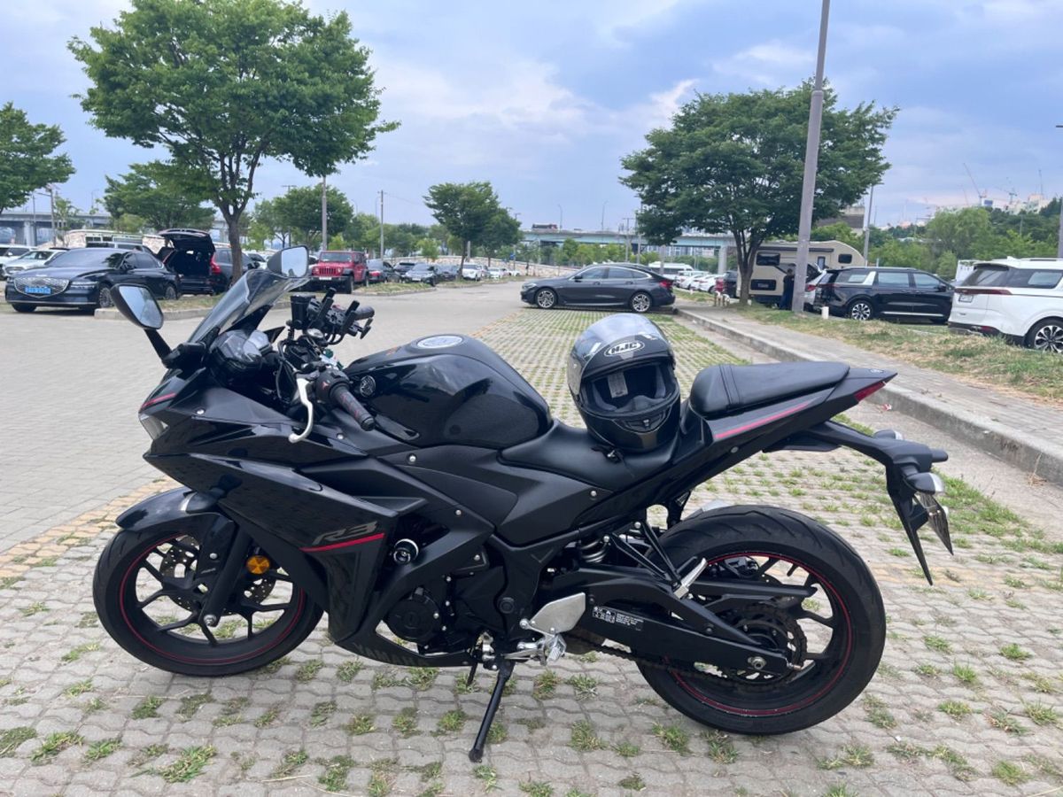 야마하 YZF R3 thumb 2