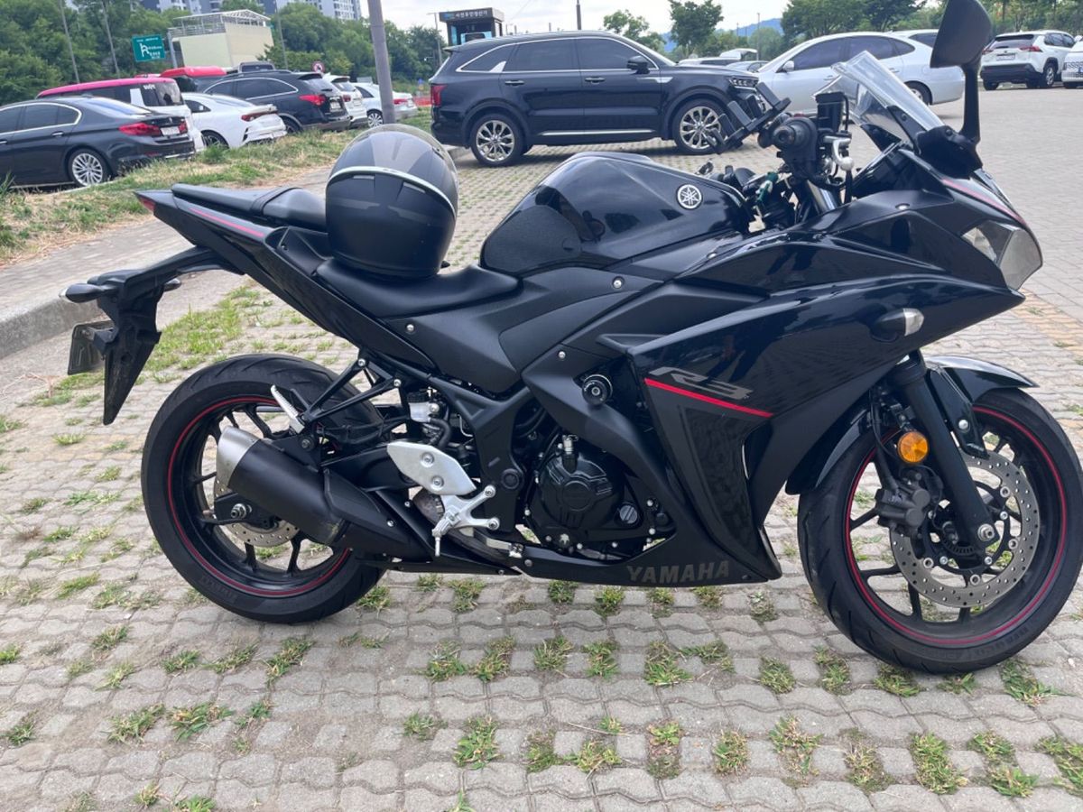 야마하 YZF R3 main