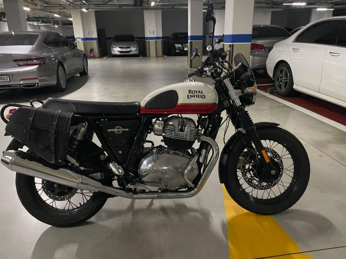 로얄엔필드 인터셉터 650 main