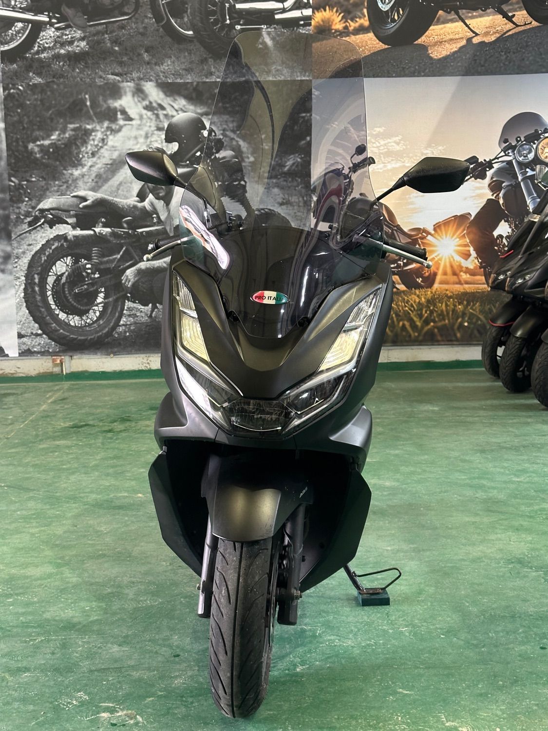 혼다 PCX 125 more