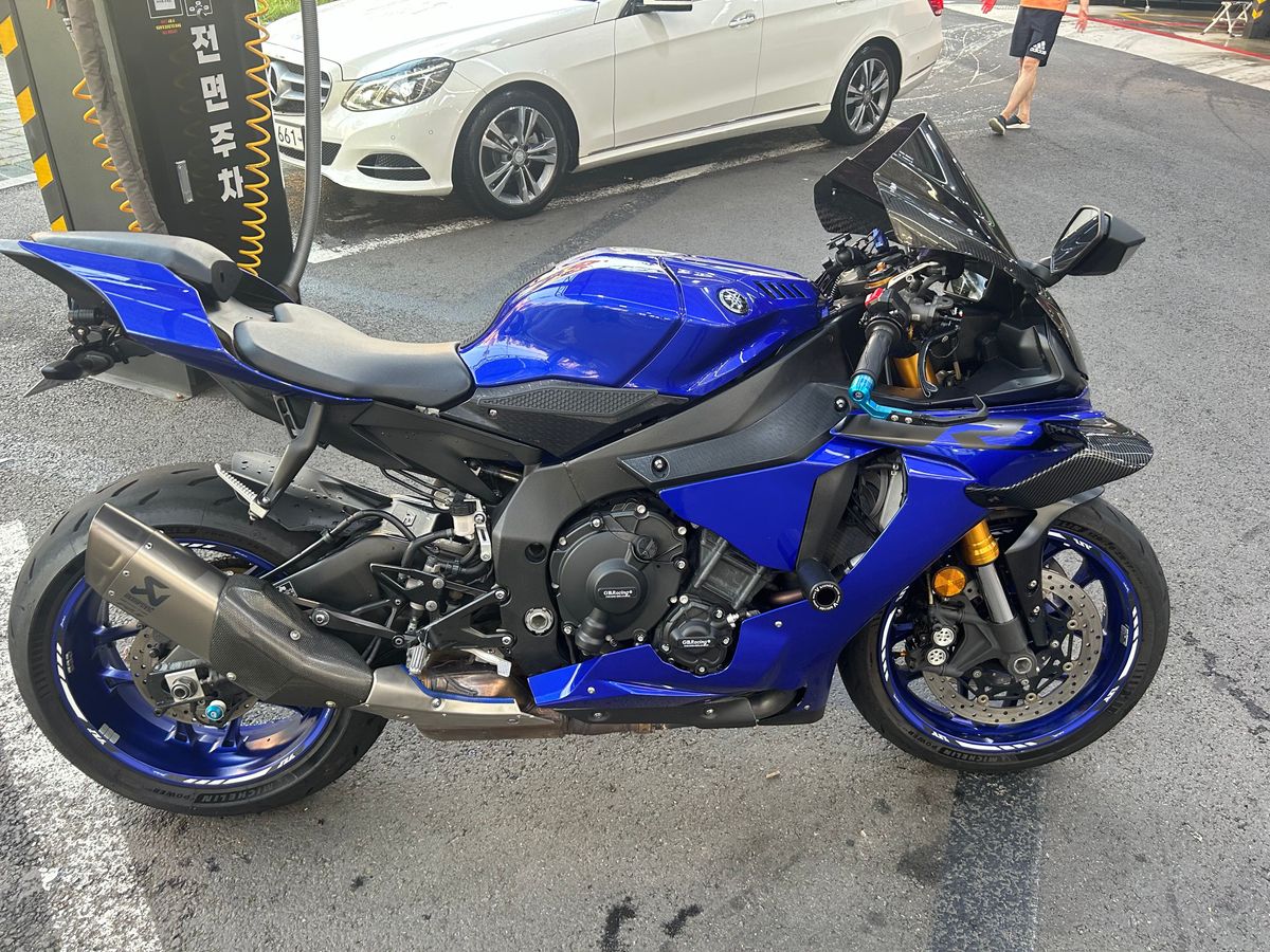 야마하 YZF R1 main