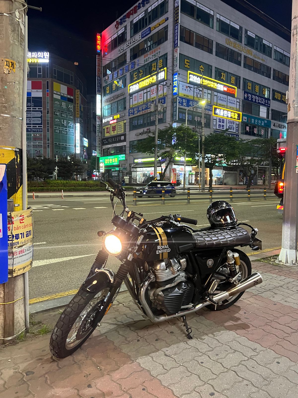 로얄엔필드 컨티넨탈 GT 650 main