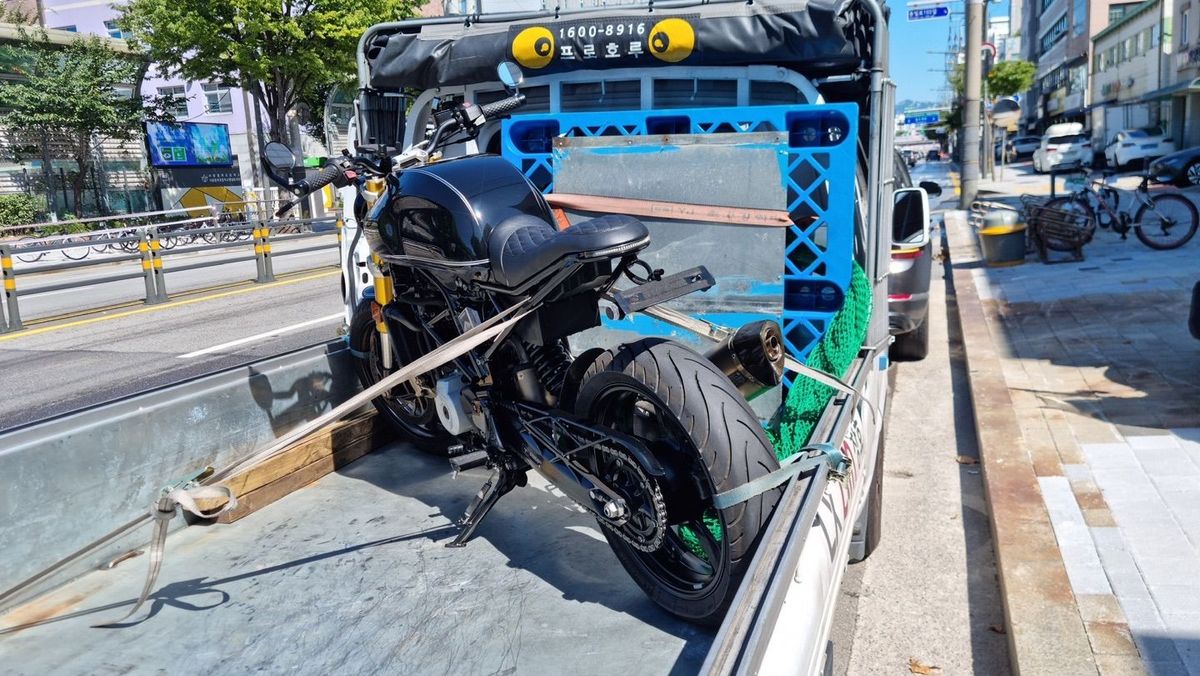 BMW G 310 R main