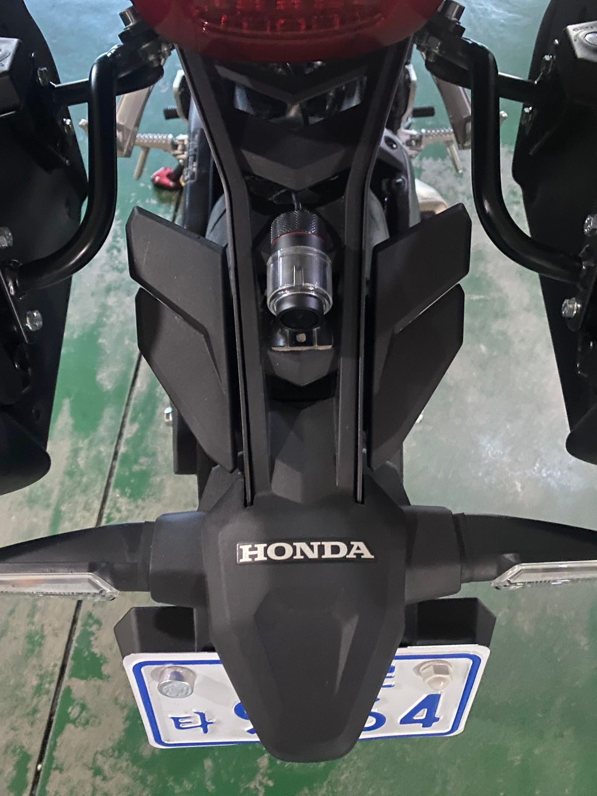 혼다 CBR 650 R MT 4