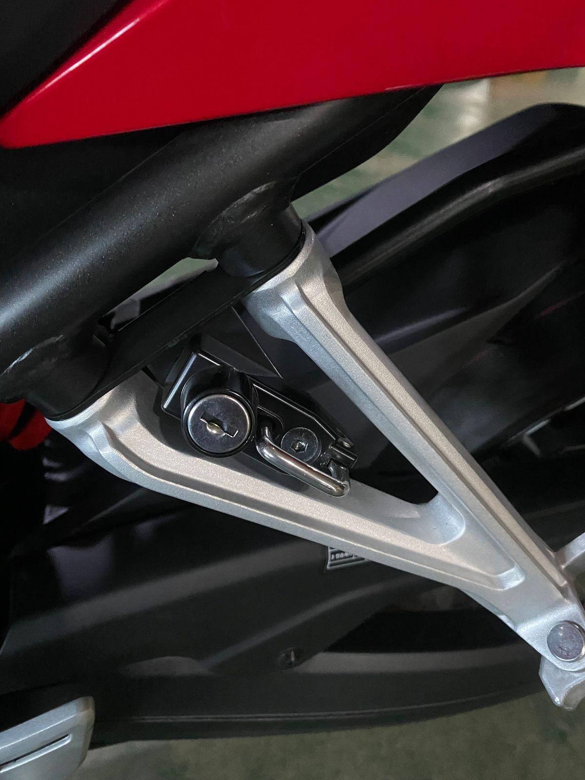 혼다 CBR 650 R MT more