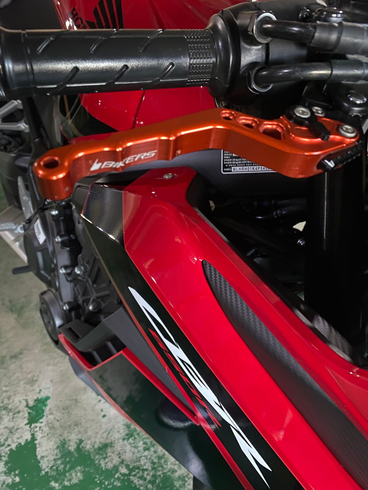 혼다 CBR 650 R MT 8