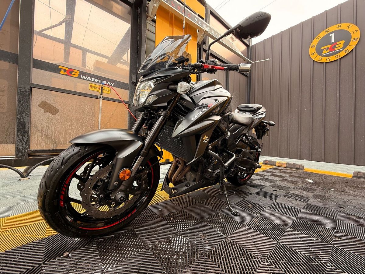 스즈키 GSX S 750 6