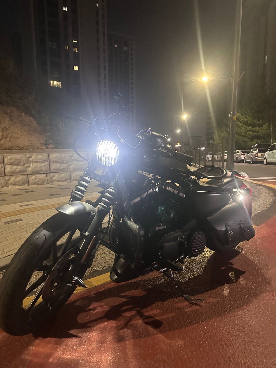 할리데이비슨 아이언 883 4
