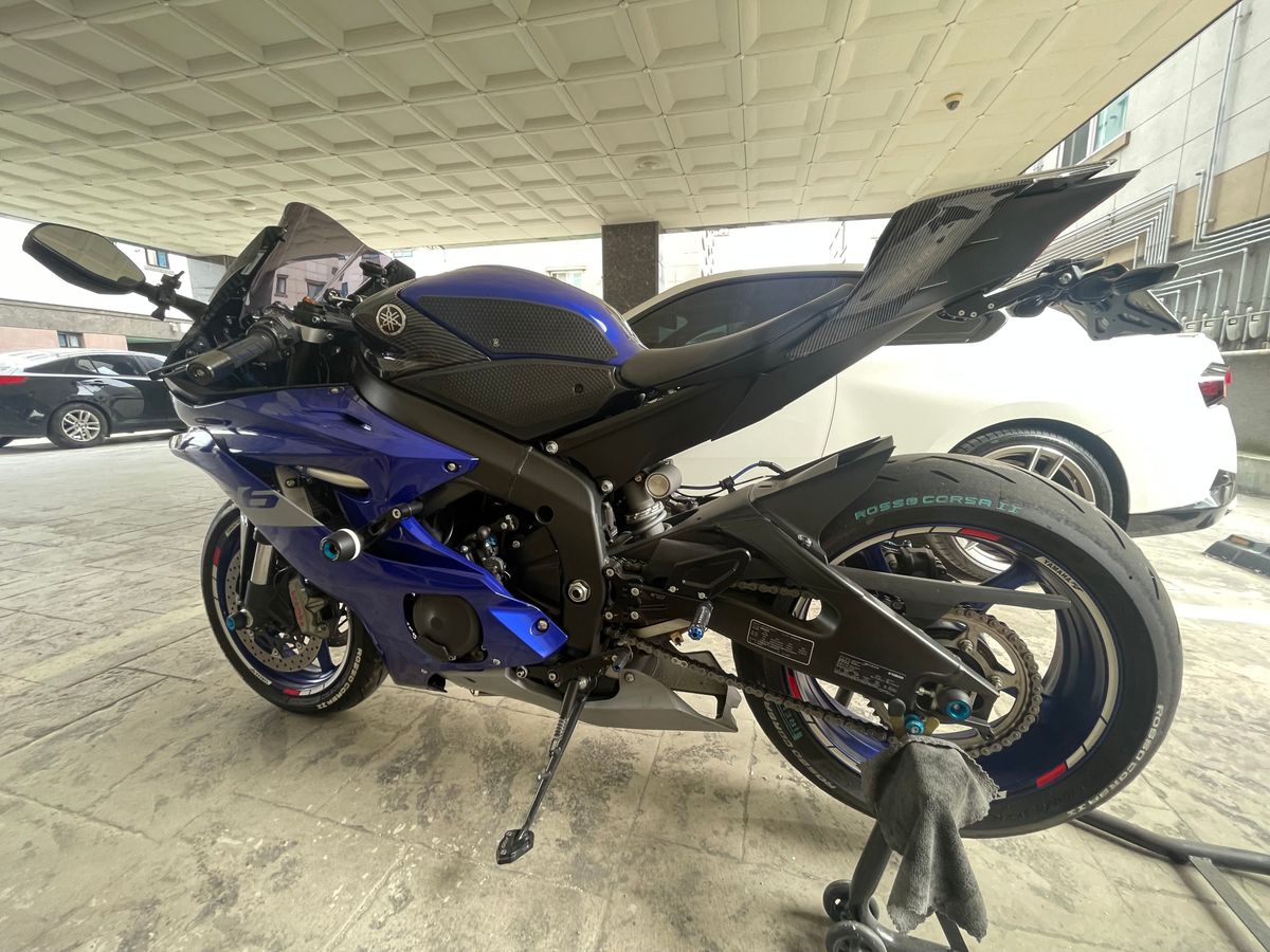 야마하 YZF R6 thumb 2