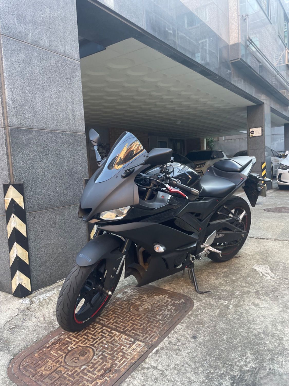야마하 YZF R3 main
