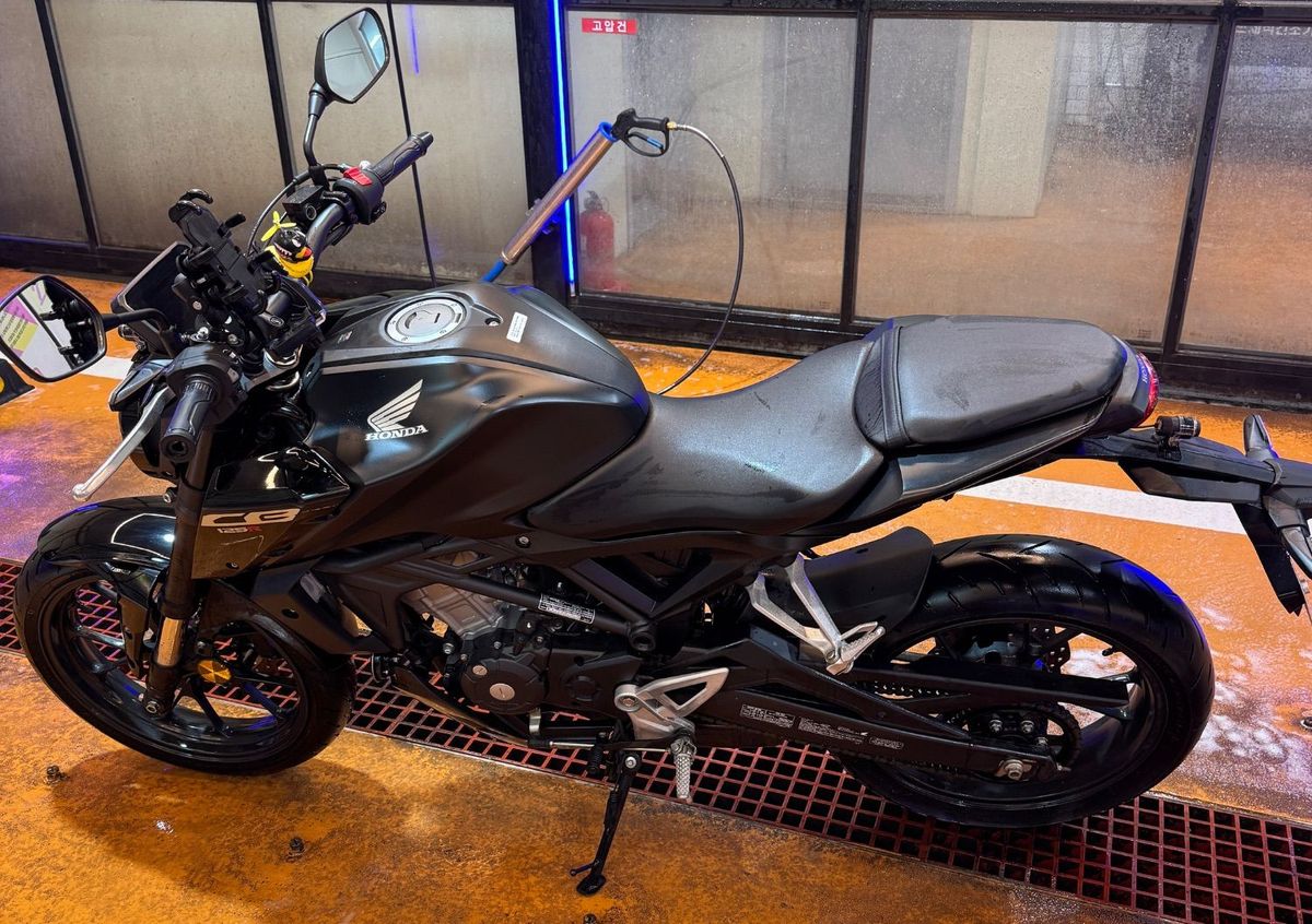 혼다 CBR 125 R thumb 2