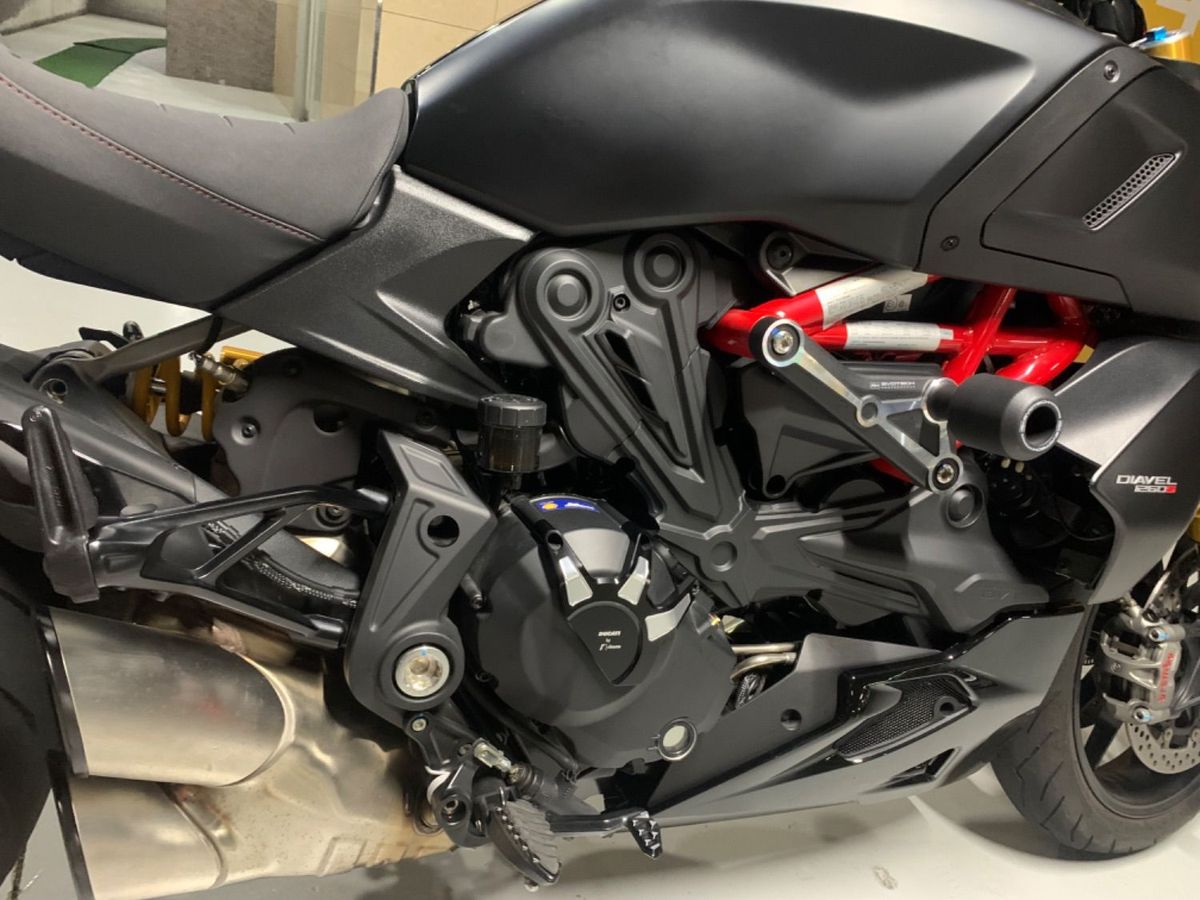 두카티 디아벨 1260 S 8
